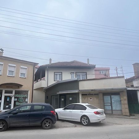Dina Apartments Bitola Buitenkant foto